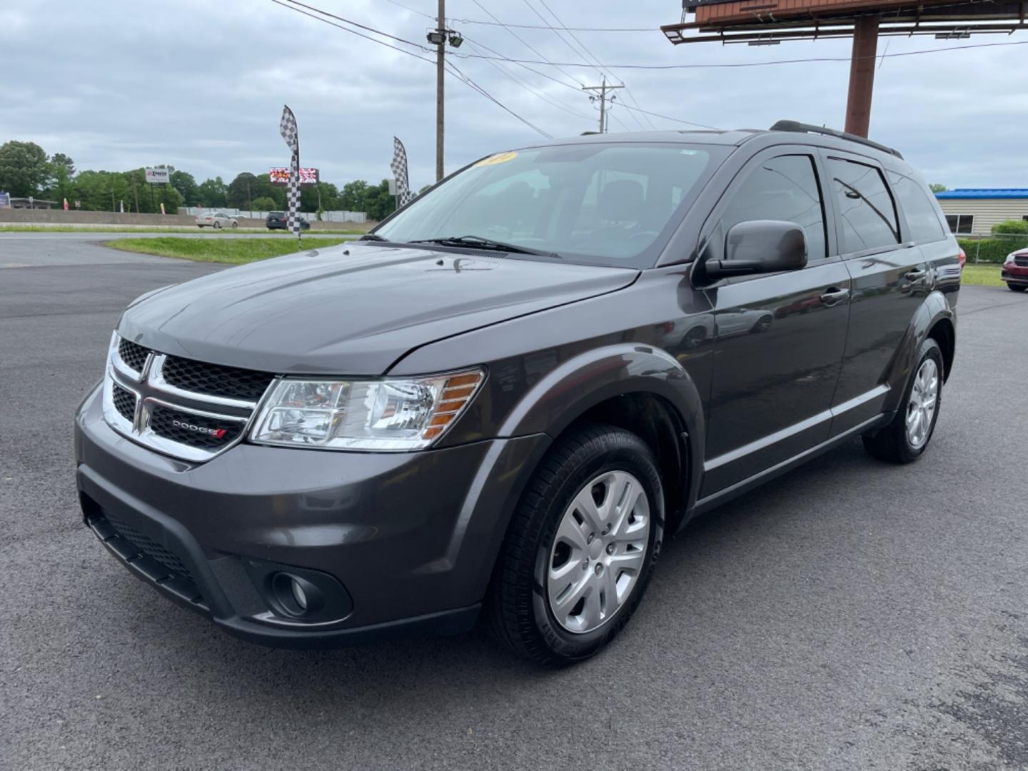 2019 Silver Dodge Journey (3C4PDCBG4KT) with an V6, 3.6 Liter engine, Automatic, 4-Spd w/AutoStick transmission, located at 8008 Warden Rd, Sherwood, AR, 72120, (501) 801-6100, 34.830078, -92.186684 - Photo#3